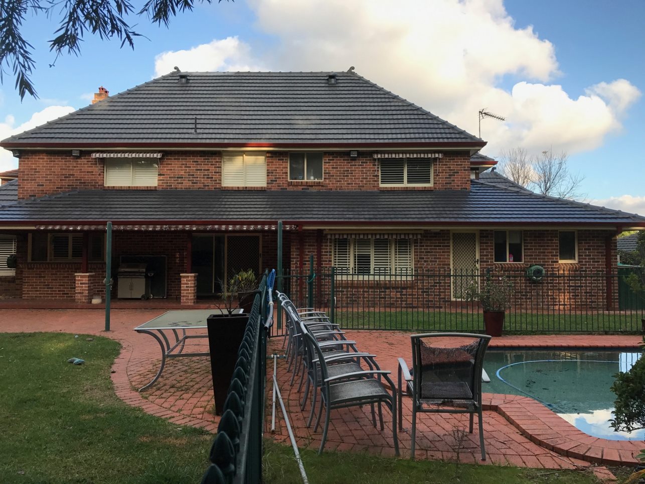 colorbond metal roof replacement Sydney.